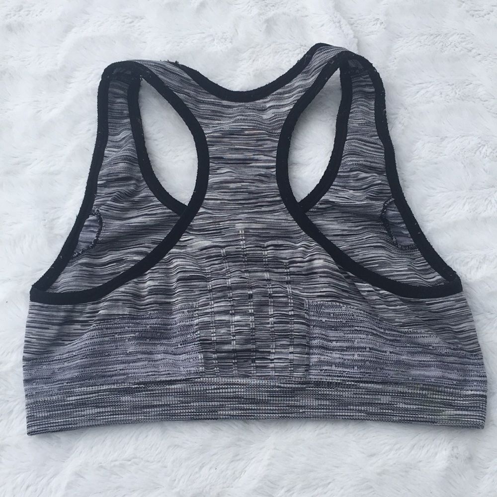 Unlined bralette - Picture 3 of 9